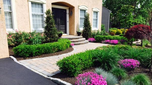 Executive Landscaping 
      Landscape design and planning